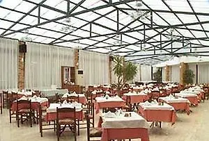 卡拉维尔套房酒店 - 仅限成人入住 酒店