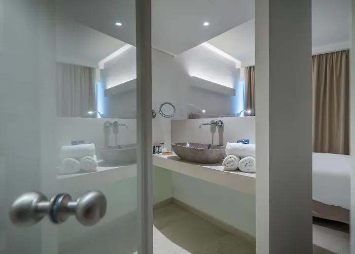 Caravel - Adults Only